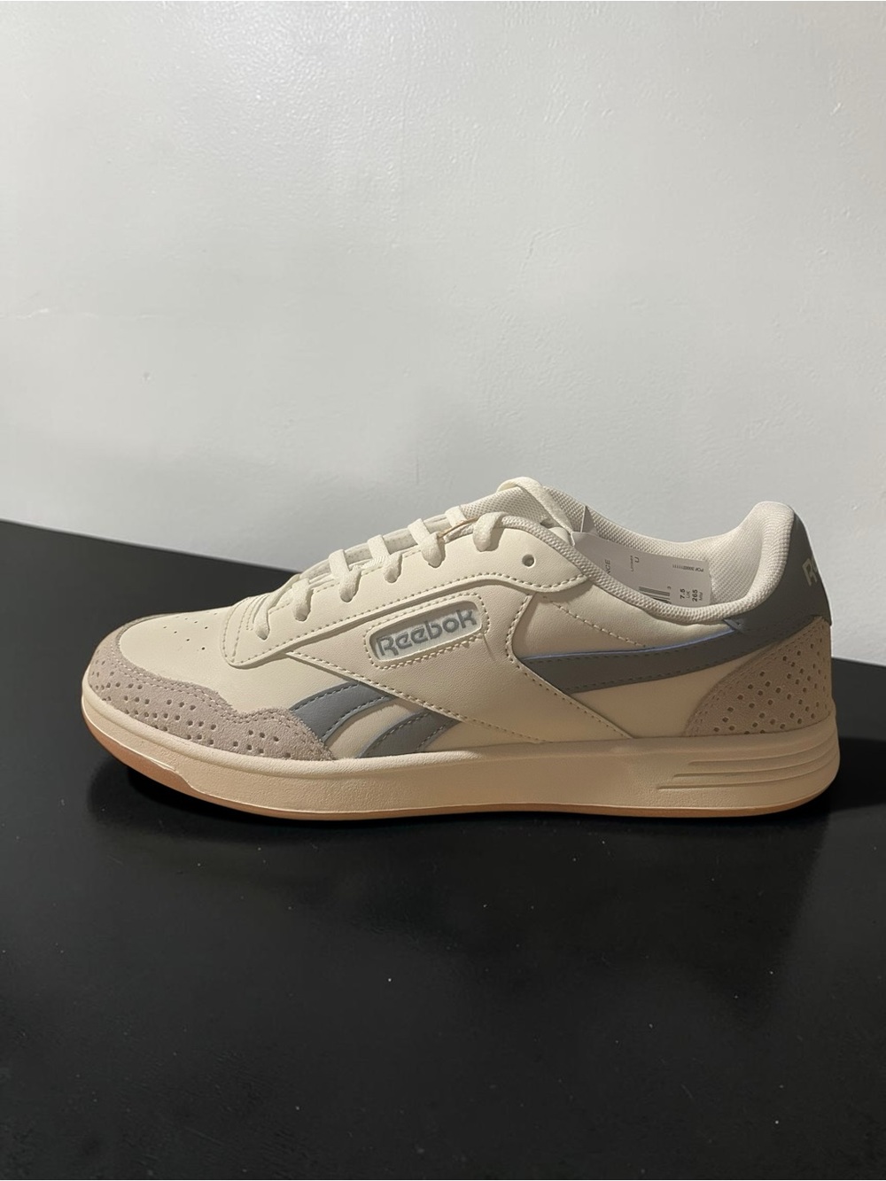 Reebok Court Advance sneakers Men's Cream and Gray Low-Top Sneaker